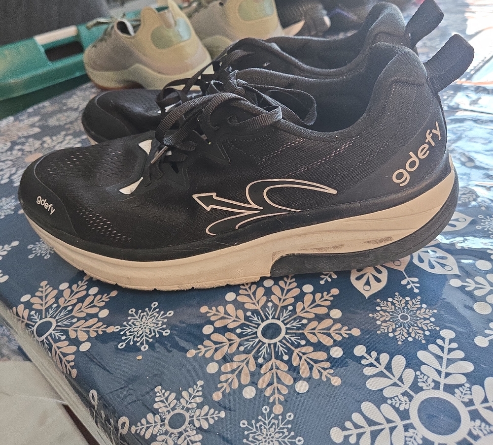 Gdefy Black Athletic Shoes for Men